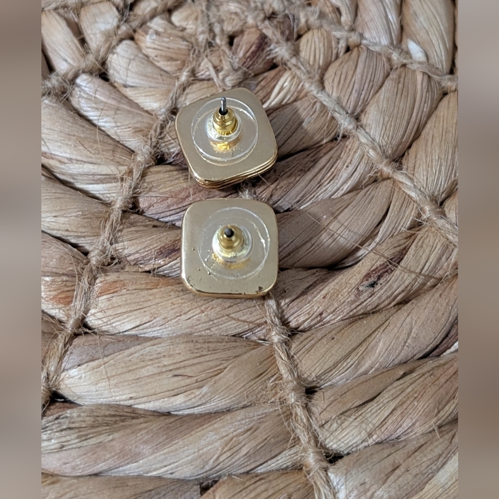 Luxury Chic Gold and Black Logo Earrings "Chanel" Style - Picture 6 of 7